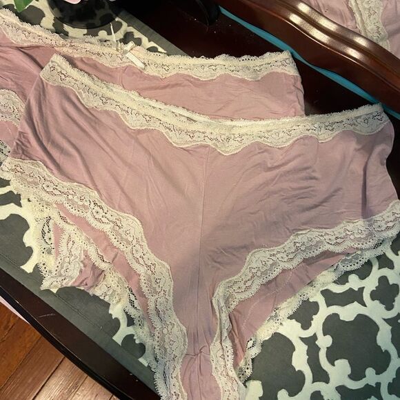 2Pairs of True Panties 14/16. & 18/20 - Picture 2 of 5